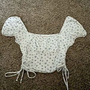 Hollister Side Sinched Flower Top